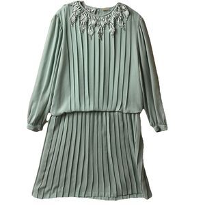 Vintage IN THE MOOD Gray Pleated Dress w/lace collar size 12 Green